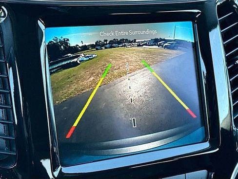 Used 2022 Jeep Cherokee Limited w/ Elite Package image 14