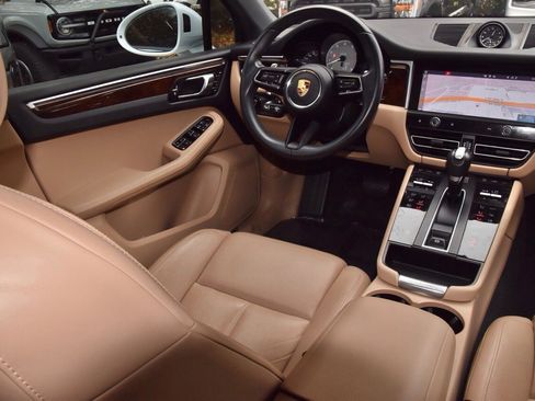 Used 2023 Porsche Macan S image 15