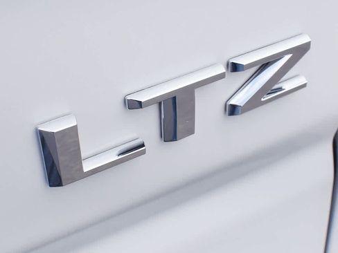 Used 2024 Chevrolet Silverado 2500 LTZ w/ LTZ Plus Package image 12