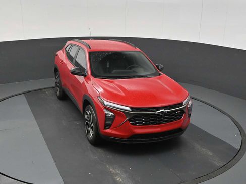 New 2026 Chevrolet Trax RS w/ Driver Confidence Package FWD image 11