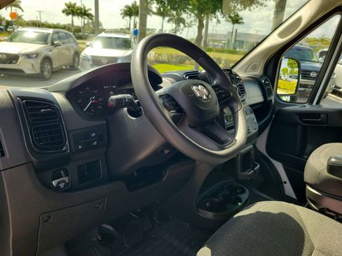 Used 2025 RAM ProMaster 2500 w/ Convenience Group FWD image 20