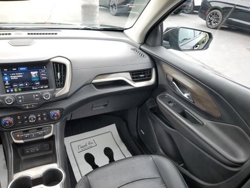 Used 2022 GMC Terrain Denali w/ Denali Premium Package AWD/4WD image 16