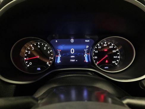 Used 2018 Jeep Compass Latitude w/ Popular Equipment Group FWD image 23