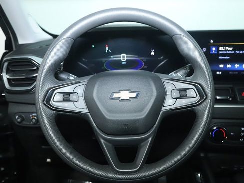 Used 2024 Chevrolet TrailBlazer LS image 21