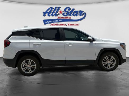 Used 2022 GMC Terrain SLE FWD image 7