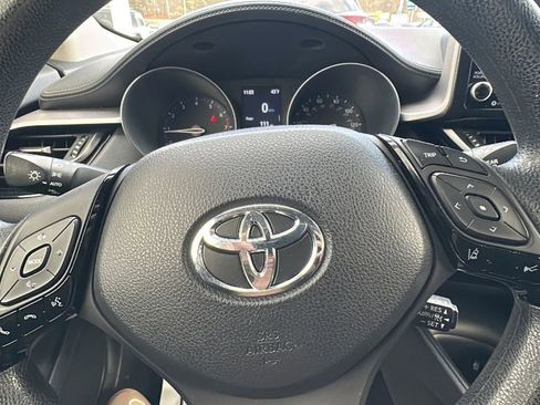 Used 2021 Toyota C-HR LE image 25