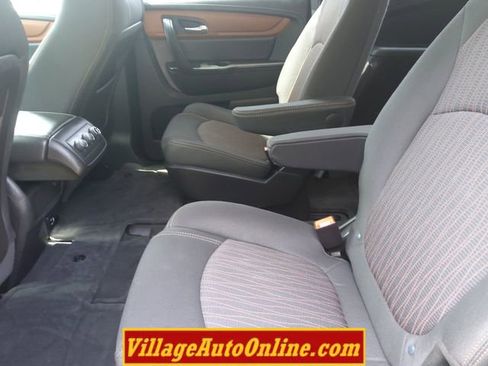 Used 2017 Chevrolet Traverse LT AWD/4WD image 26