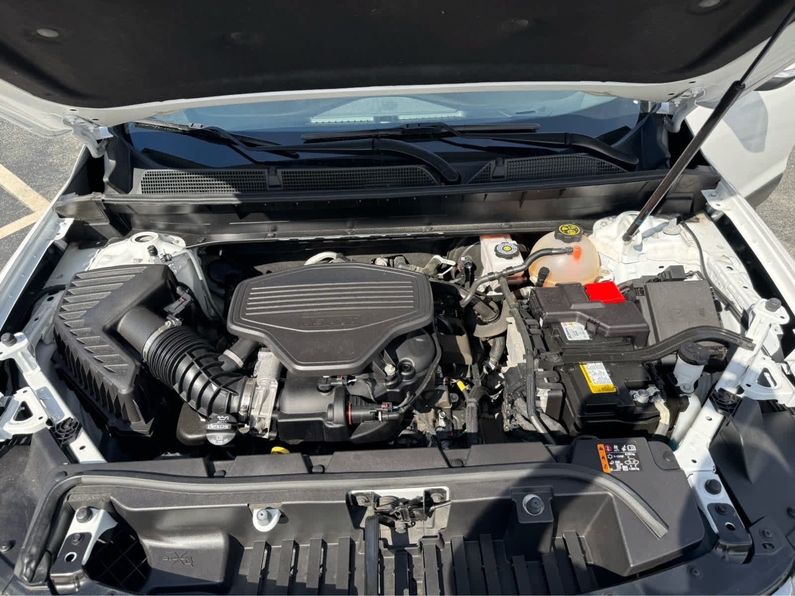 Used 2023 GMC Acadia SLT AWD/4WD image 9