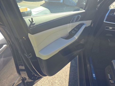 Used 2023 BMW X5 xDrive40i image 8