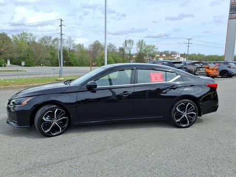 Certified 2024 Nissan Altima 2.5 SR w/ SR Premium Package FWD image 18