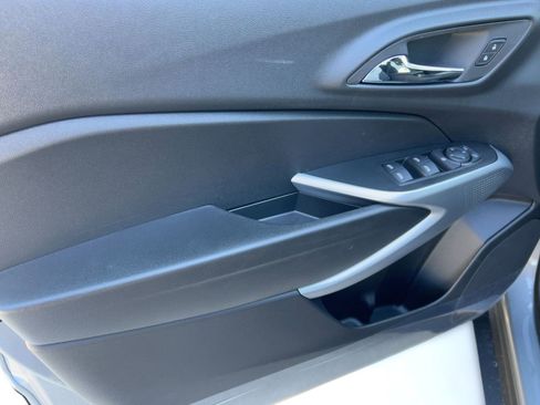 New 2026 Chevrolet Trax LS w/ LS Convenience Package image 12