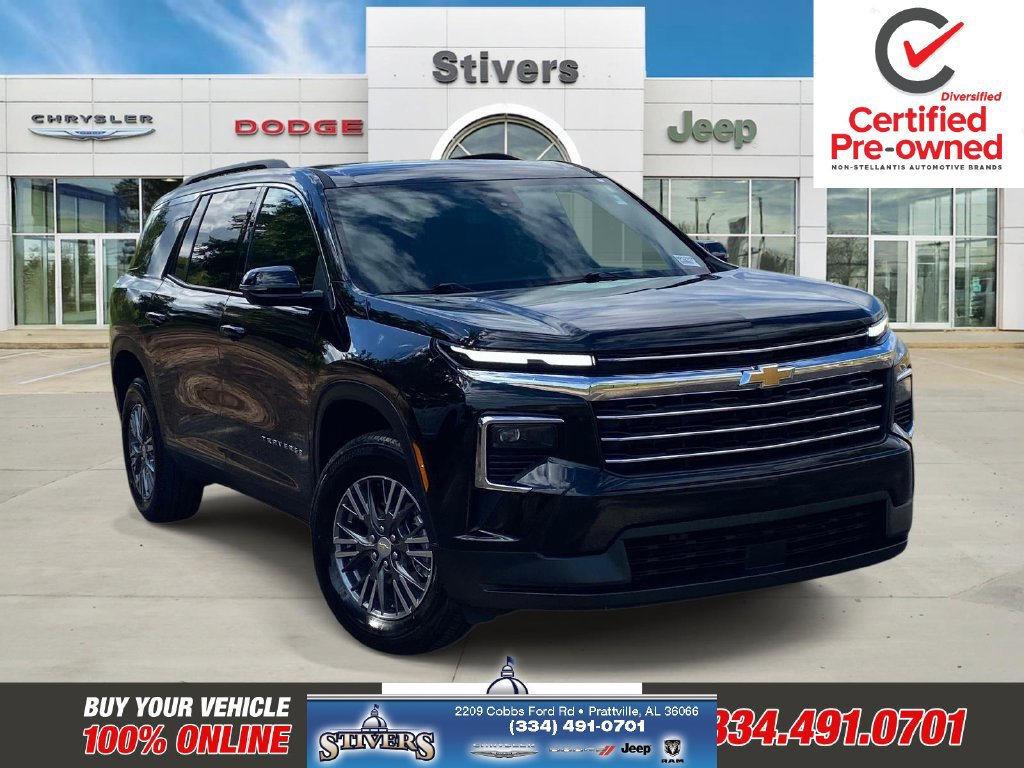 Used 2026 Chevrolet Traverse LT FWD image 1