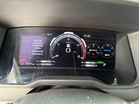 Used 2024 Toyota Tundra Platinum image 27