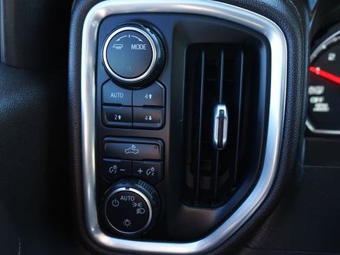 Used 2021 Chevrolet Silverado 1500 LT image 14