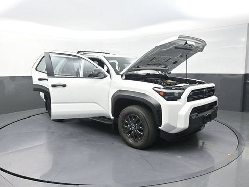 Used 2026 Toyota 4Runner SR5 AWD/4WD image 39