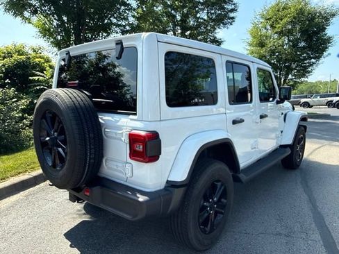 Used 2020 Jeep Wrangler Unlimited Sahara AWD/4WD image 8