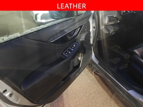 Used 2022 Subaru Outback Limited image 5