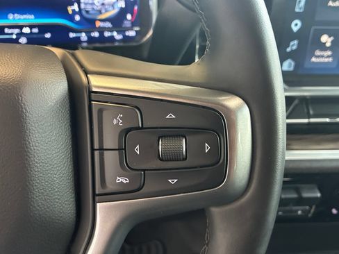 Used 2025 Chevrolet Silverado 2500 LT w/ Convenience Package AWD/4WD image 18