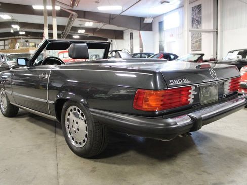 Used 1988 Mercedes-Benz 560 SL image 32