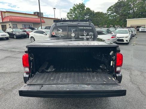 Used 2020 Toyota Tacoma SR AWD/4WD image 14