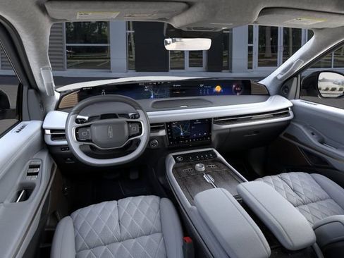 New 2026 Lincoln Navigator L Black Label AWD/4WD image 9