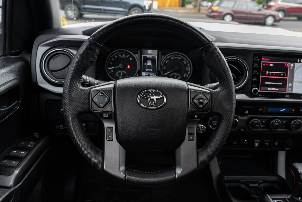 Used 2022 Toyota Tacoma TRD Pro AWD/4WD image 14