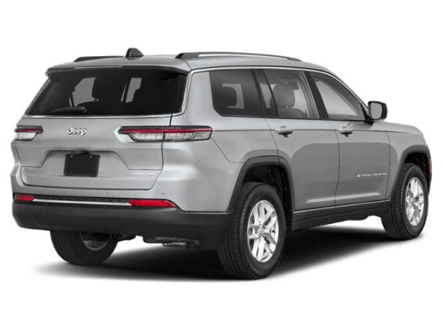 Used 2023 Jeep Grand Cherokee L Summit w/ Luxury Tech Group V AWD/4WD image 5