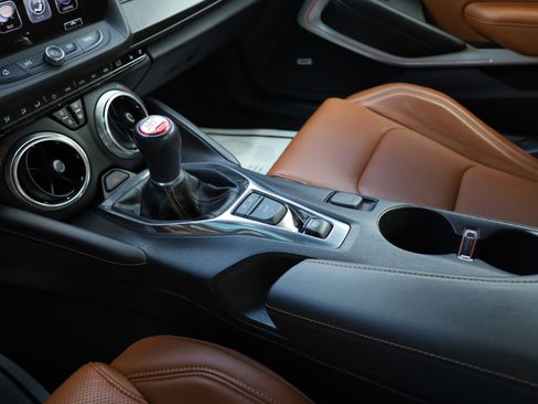 Used 2017 Chevrolet Camaro SS image 14
