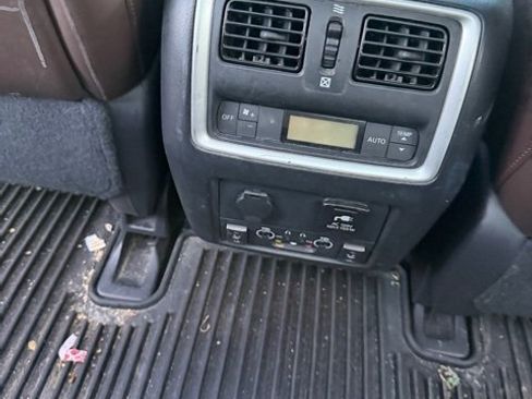 Used 2013 INFINITI JX35 AWD w/ Premium Pkg image 11