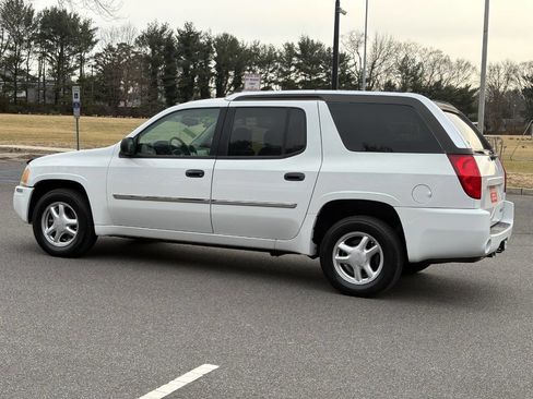 Used 2005 GMC Envoy XUV SLE image 10
