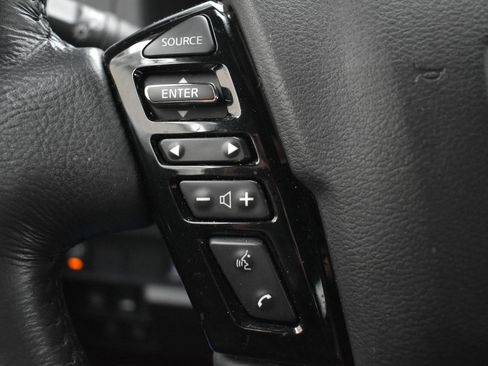 Used 2022 Nissan Frontier PRO-4X w/ Pro-4X Premium Package image 11