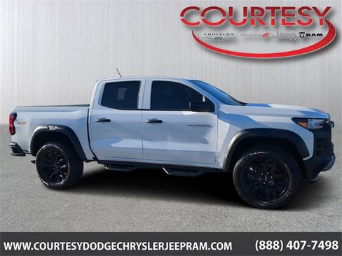 Used 2024 Chevrolet Colorado Trail Boss w/ Advanced Trailering Package image 1