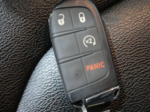Used 2025 Jeep Compass Limited AWD/4WD image 27