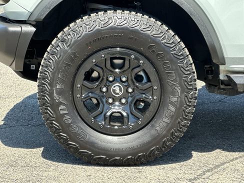 Certified 2023 Ford Bronco Wildtrak AWD/4WD image 24