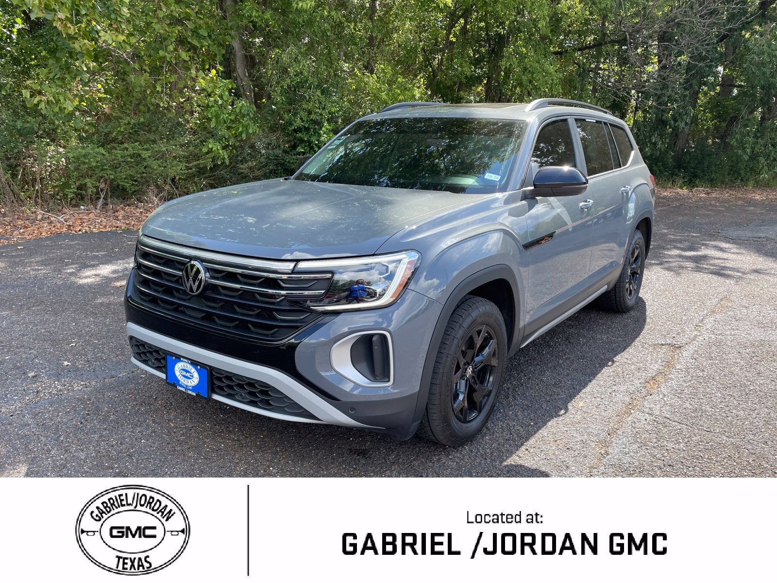 Used 2024 Volkswagen Atlas Peak Edition SE AWD/4WD image 1