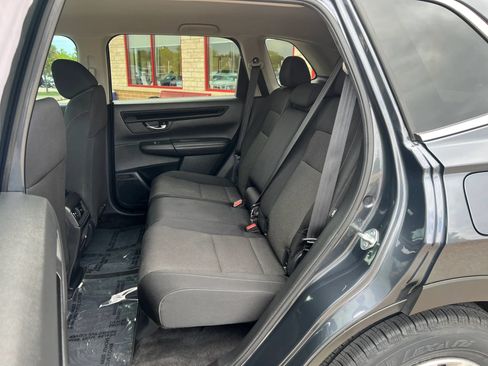 Used 2025 Honda CR-V LX image 9