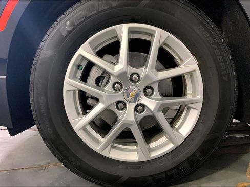 Used 2023 Chevrolet Equinox LS image 9