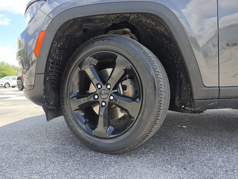 Used 2021 Jeep Grand Cherokee L Laredo RWD image 37