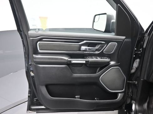 Used 2021 RAM 1500 Laramie AWD/4WD image 9