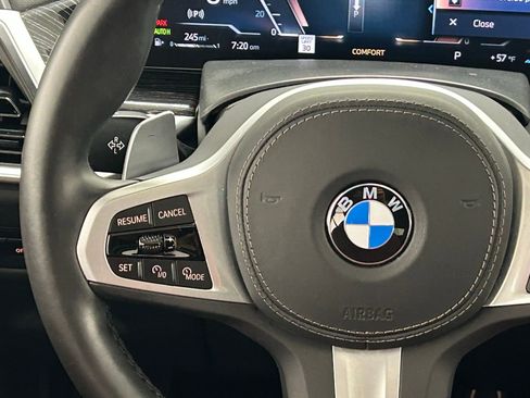 Used 2025 BMW X6 xDrive40i w/ Climate Comfort Package image 11