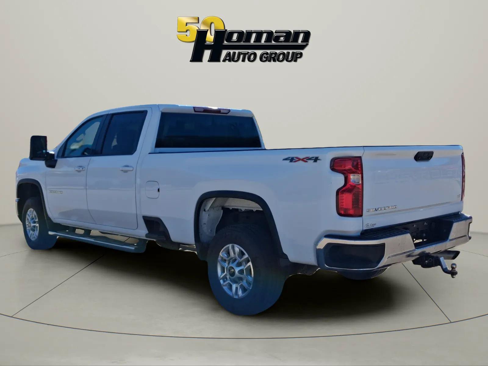 Used 2024 Chevrolet Silverado 2500 LT AWD/4WD image 3