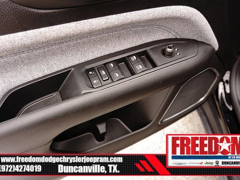 New 2026 Jeep Compass Latitude image 40