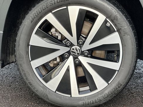 Used 2022 Volkswagen Taos SE image 31