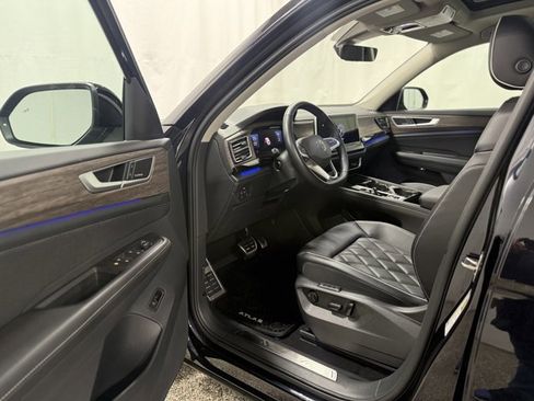 Used 2024 Volkswagen Atlas SEL Premium R-Line AWD/4WD image 12
