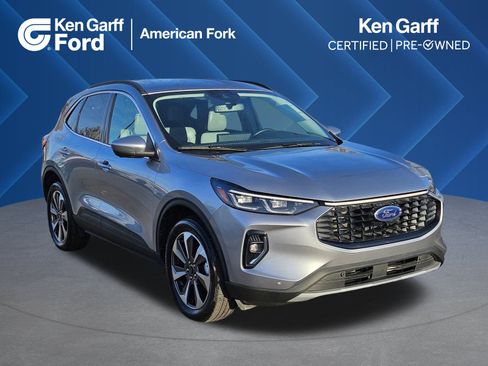 Used 2023 Ford Escape Platinum image 1