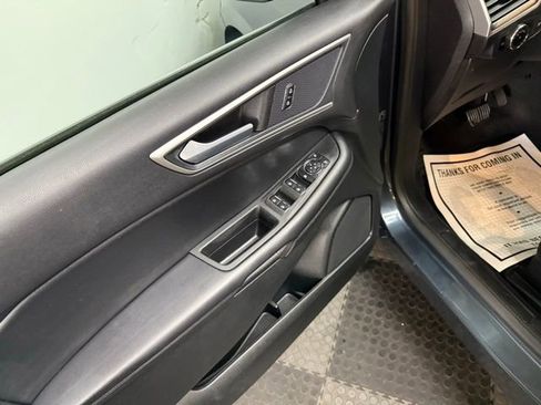 Used 2023 Ford Edge SEL image 20