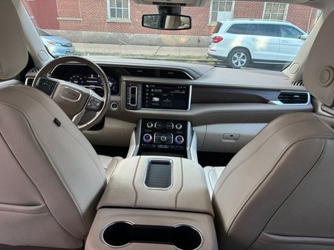 Used 2022 GMC Yukon Denali w/ Max Trailering Package AWD/4WD image 18
