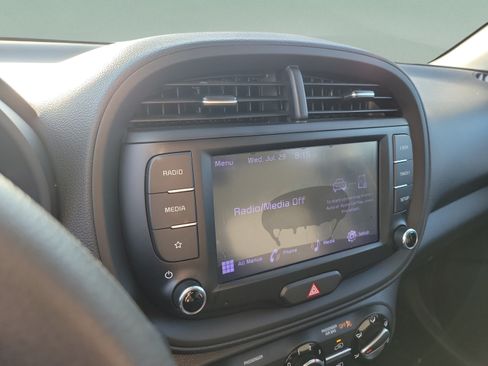 Used 2022 Kia Soul LX w/ Technology Package FWD image 17