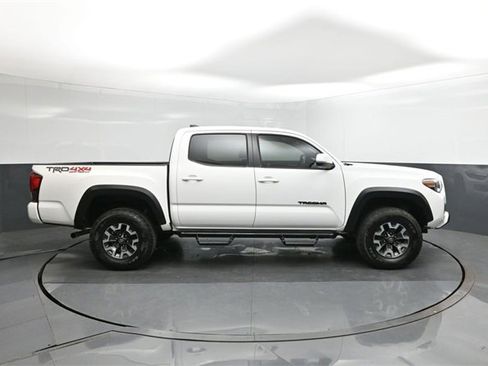 Used 2019 Toyota Tacoma TRD Off-Road image 26