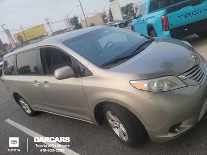 Used 2017 Toyota Sienna LE